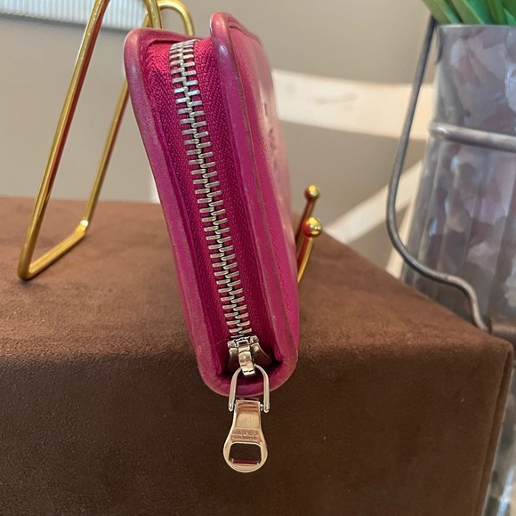 Loewe pink leather zip around wallet - Picture 4 of 15